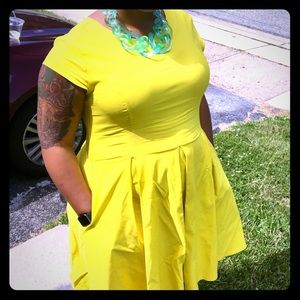 POPPIN’ YELLOW MIDI DRESS!